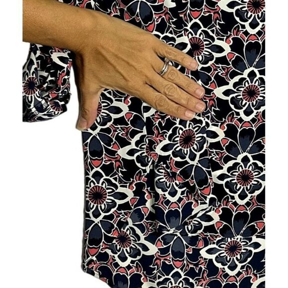 LOFT Petalwork Pocket Blouse, size XS, navy blue/coral/white, 100% polyester - Picture 5 of 10